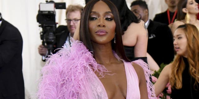 Naomi Campbell's airport routine is apparently just as one-of-a-kind as she is.
