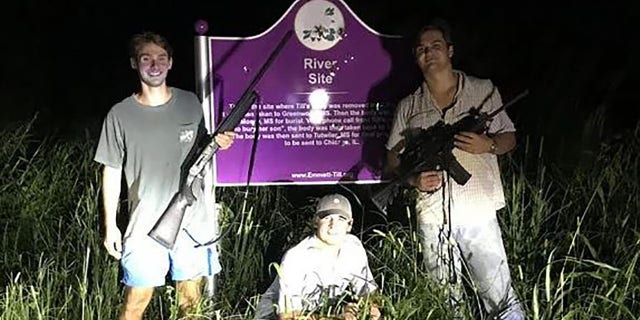 <br data-cke-eol="1">
Three Ole Miss students have been suspended for this photo.