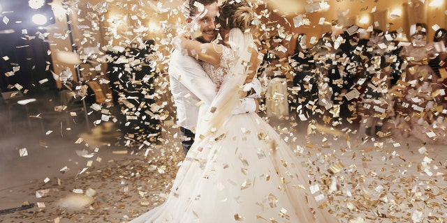 Though the expense was massive, those who commented on Emily’s story were outraged by the fact that Emily did not pay for any of her wedding.