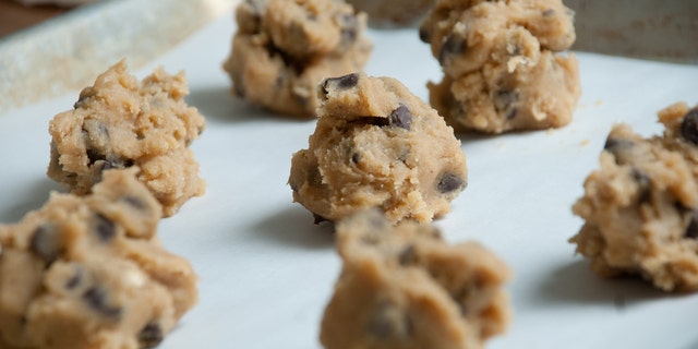 If you’re short on time, try and squeeze in at least a half an hour if you can. 30 minutes will do the trick if you’re simply looking to avoid your cookies spreading.