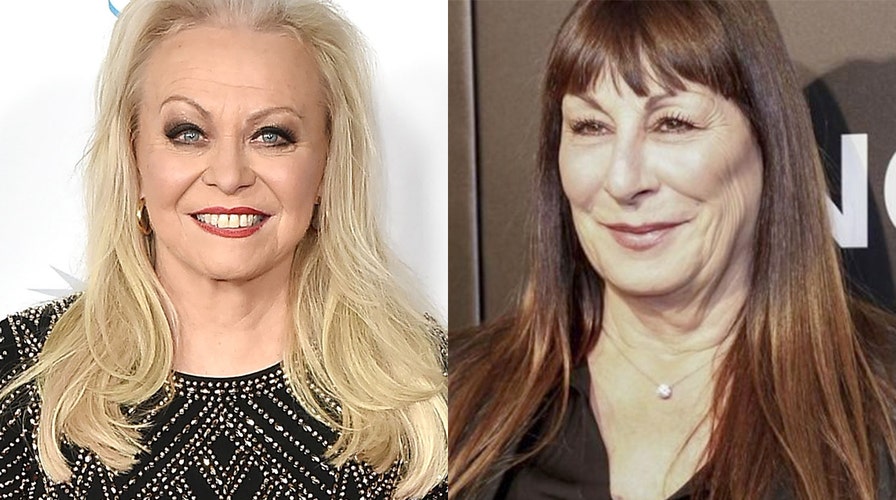 Anjelica Huston tears into Diane Keaton, Robert de Niro