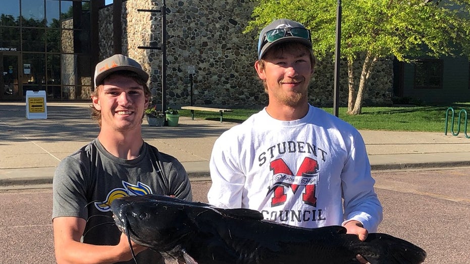 South Dakota men set world record with 24 pound channel catfish