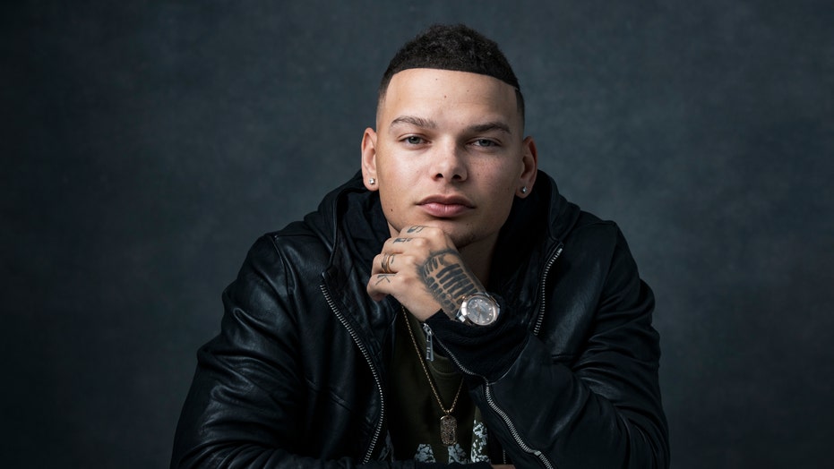 Kane Brown mourns drummer, Kenny Dixon, who died in a car ...