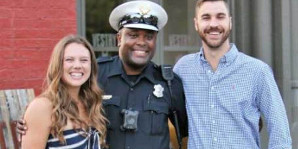 Cincinnati Police Officer Helps With Couple S Engagement Earns Praise From Bride To Be S Mom Fox News