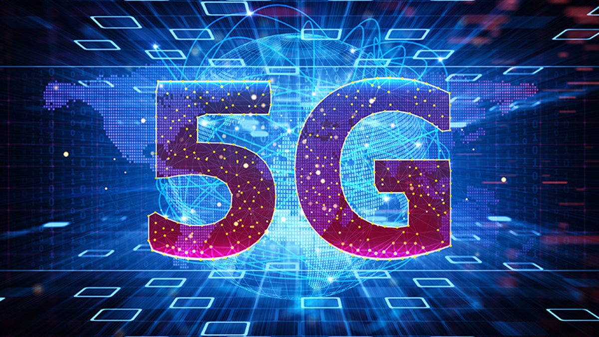 Kim Komando debunks the 5G conspiracy theory. (iStock/FNC)