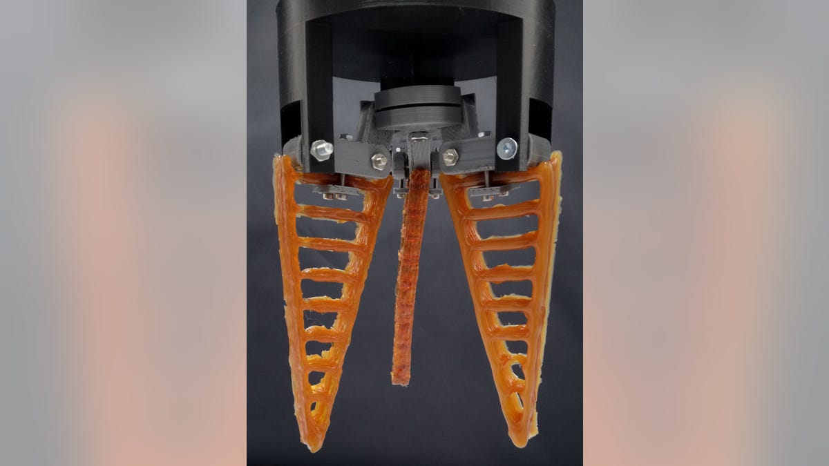 A 3-D printed self-healing gripper (Bram Vanderborght, Robotics)