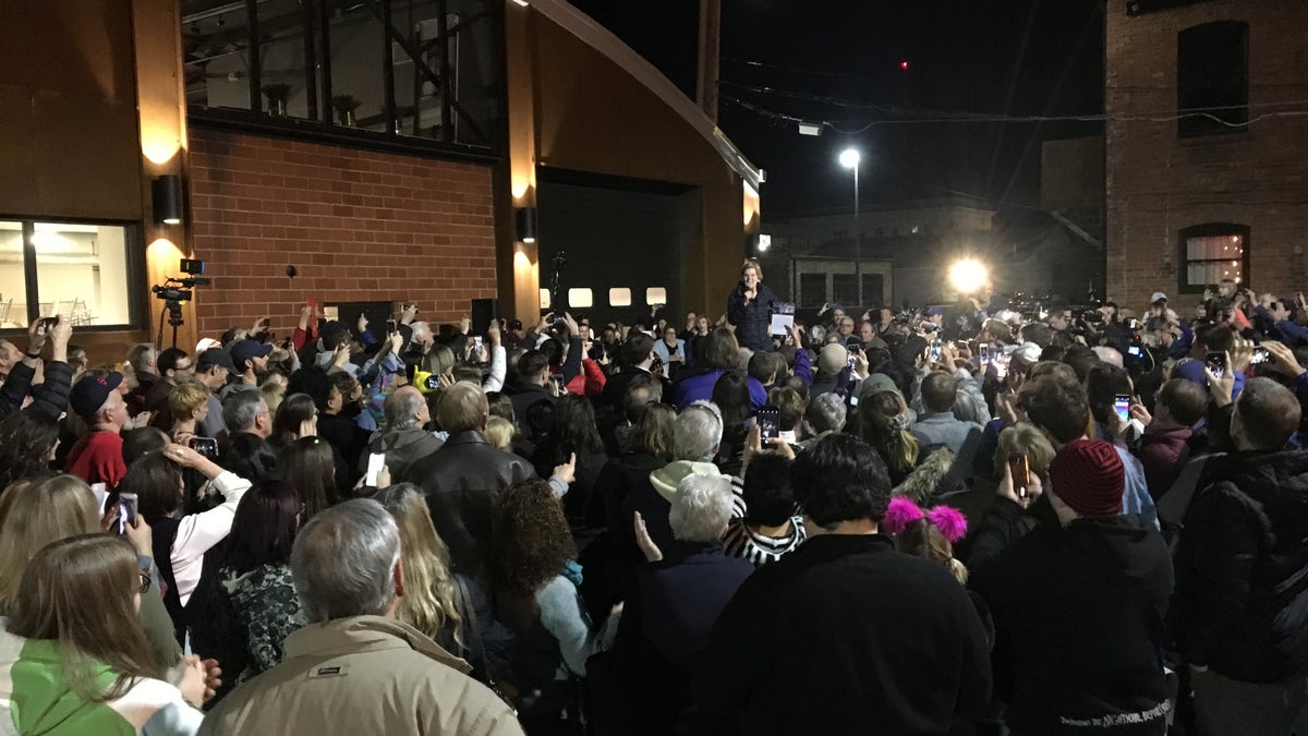 Sen. Elizabeth Warren, D-Mass., speaking before an Iowa crowd in January of 2019. (Peter Doocy/Fox News)