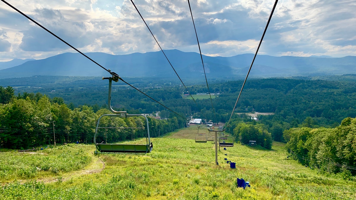 Cranmore Mountain Resort in Conway, N.H. offers summer activities like obstacle courses and ziplining to mitigate the ski industry's economic losses during slow winter seasons. (Allie Raffa/Fox News)