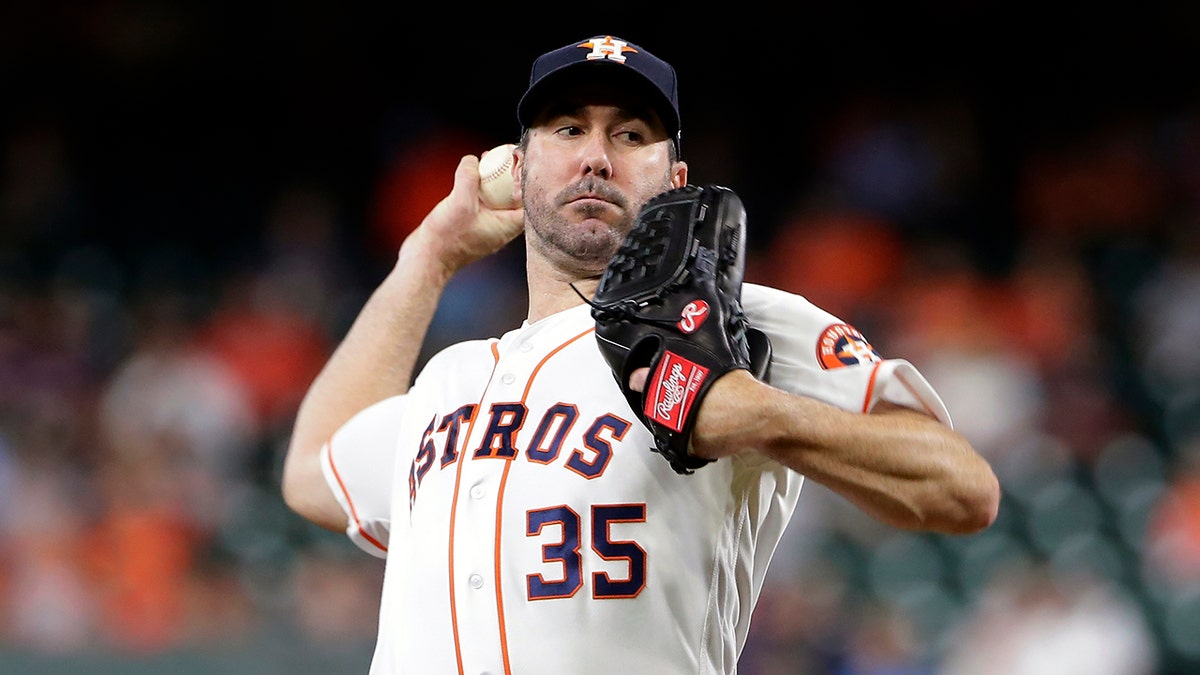 Houston Astros starting pitcher Justin Verlander (35) throws against the Tampa Bay Rays during the first inning of a baseball game Tuesday, Aug. 27, 2019, in Houston. (AP Photo/Michael Wyke)