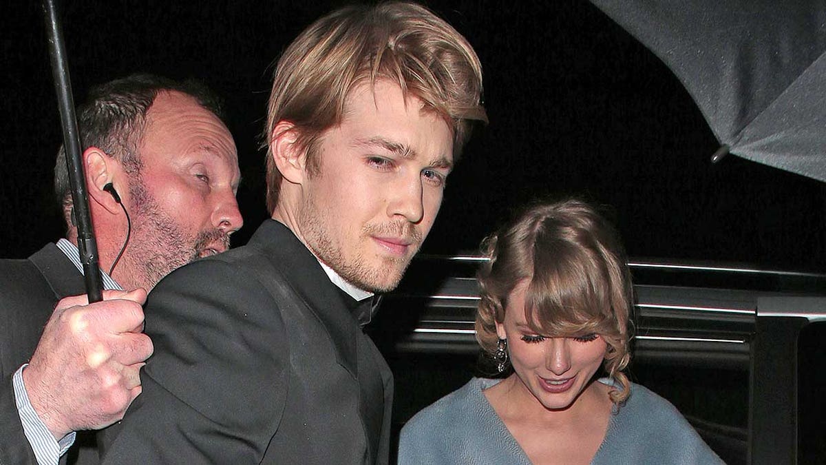 LONDON, ENGLAND - FEBRUARY 10:  Joe Alwyn and Taylor Swift seen at the BAFTAs: Vogue x Tiffany Fashion & Film - afterparty at Annabel's on February 10, 2019 in London, England. (Photo by Ricky Vigil M/GC Images)