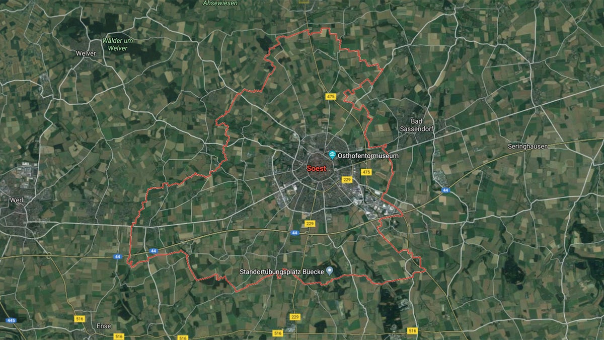 Soest is located about 30 miles east of Dortumund on the A44 autobahn.