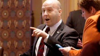 Democratic Illinois state senator pocketed nearly $275K from labor union for doing ‘little or no work,’ prosecutors say