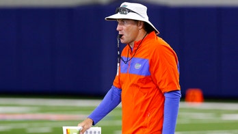 Florida's Mullen provides no clarity on absent DB Huggins