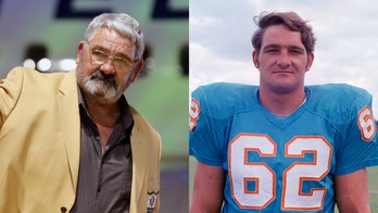 Jim Langer, center for Miami Dolphins’ Super Bowl teams, dies at 71