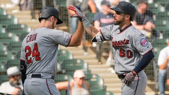 Slugging Twins set road HR record in 10-5 rout of White Sox