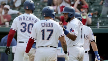 Texas Rangers fan makes cheesy catch but others get chips on their shoulders