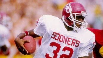 Former Oklahoma Sooners great Mike Gaddis dies at 50, ex-coach Barry Switzer says