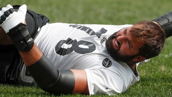 NFL offensive lineman on quest to meet extraordinary weight goal: 'It's terrible'