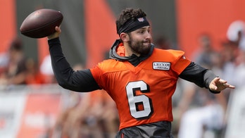 Baker Mayfield crushes beer at Cleveland Indians game