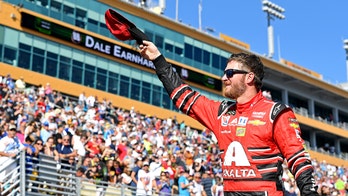 Dale Earnhardt Jr. gives 1st public statement after family survives Tennessee small plane crash
