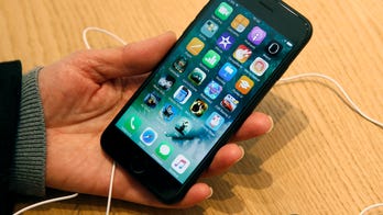 Apple iPhone 7 radiation test prompts FCC investigation: report