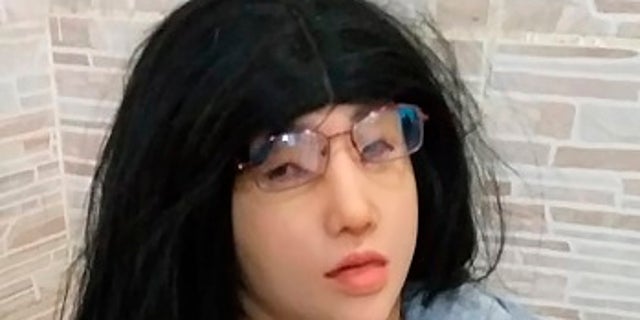 Gang leader attempts jailbreak dressed as daughter Gang leader attempts jailbreak dressed as daughter