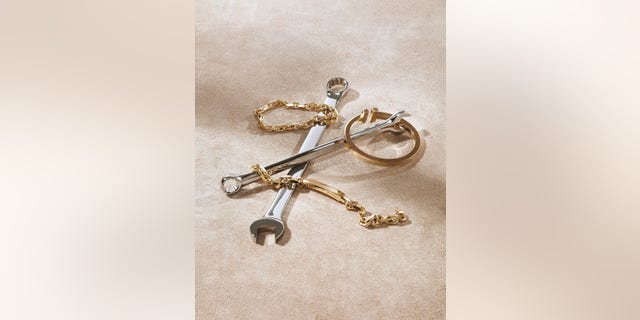 Global sales of men’s fine jewelry reached $5.8 billion last year, up 23% from 2013, according to Euromonitor International, a market research company.