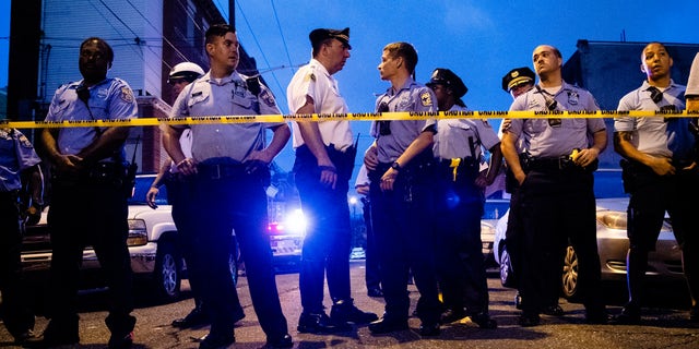 Philadelphia Suspect In Custody After Hours-long Ordeal That Left 6 ...