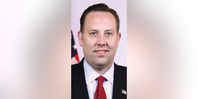 More GSA debauchery: Probe finds ex-official had sex on agency’s roof with White House staffer 2 Brennan Hart was cited in a GSA watchdog report for drinking and having sexual relations at the central office in Washington.