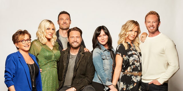 Gabrielle Carteris, Tori Spelling, Brian Austin Green, Jason Priestley, Shannen Doherty, Jennie Garth and Ian Ziering of '90210.'