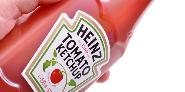 A woman who says she stole a bottle of Heinz ketchup from a New Jersey restaurant bought two new bottles for it after becoming wracked with guilt.