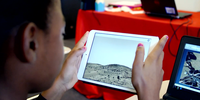 Student takes a Nearpod virtual field trip
