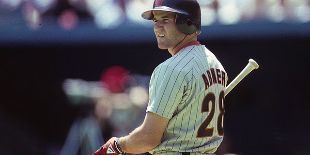 Outfielder Shawn Abner of the San Diego Padres looks on from the field before batting against the Pittsburgh Pirates at Three Rivers Stadium in May 1988 in Pittsburgh, Pennsylvania. (Photo by George Gojkovich/Getty Images)