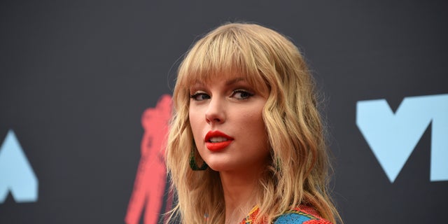 Taylor Swift arriving at the MTV Video Music Awards at the Prudential Center on Monday in Newark, N.J. (Photo by Evan Agostini/Invision/AP)