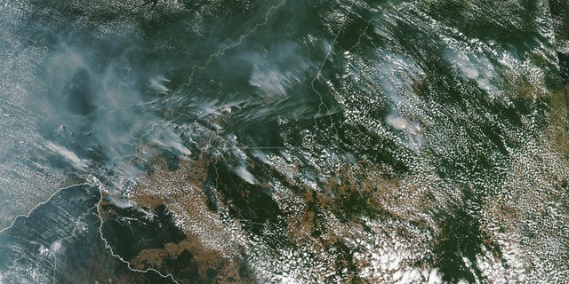 NASA Earth Observatory images by Lauren Dauphin, using MODIS data from NASA EOSDIS/LANCE and GIBS/Worldview and VIIRS data from NASA EOSDIS/LANCE and GIBS/Worldview, and the Suomi National Polar-orbiting Partnership. Caption by Adam Voiland.