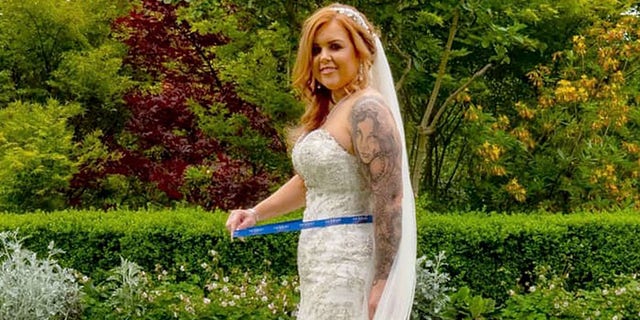 “It got to a point where I made excuses to not go out with my friends because I felt so bad about myself,” Roberts said of her old lifestyle.