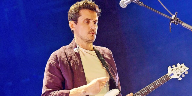 john mayer where the light is 320 john mayer where the light is 320