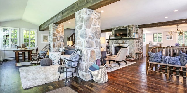 The island has a four-bedroom, 1½-bath house smack dab in the center.