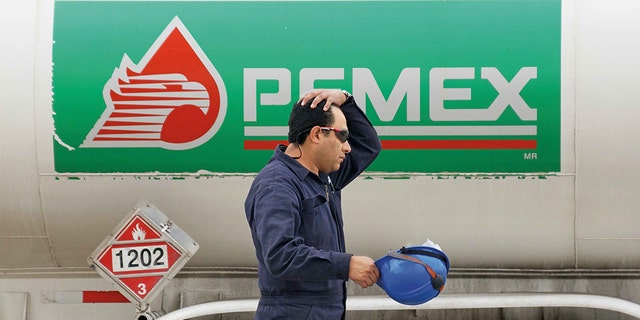 Under a new collective bargaining contract with its union, Petroleos Mexicanos (Pemex) is giving its workers a "health incentive" of $287 a year if they meet certain body mass index (BMI) thresholds and have a waist size under a specific circumference. Archivo Agencia EL UNIVERSAL/EVZ (GDA via AP Images)