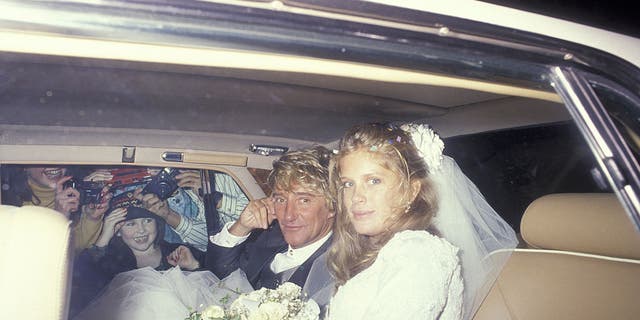 Rod Stewart and Rachel Hunter. (Photo by Ron Galella/Ron Galella Collection via Getty Images)