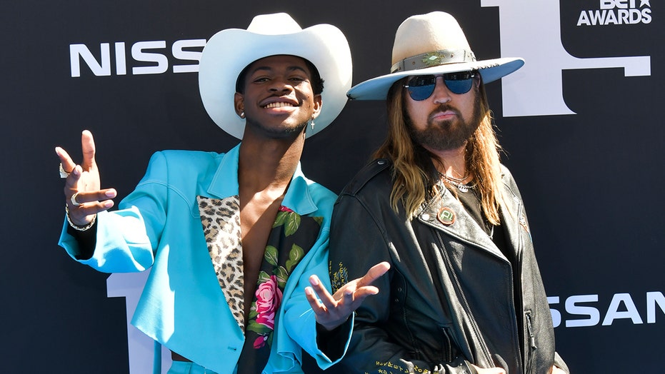 931px x 524px - Billy Ray Cyrus couldn't say this one word in Lil Nas X 'Old ...