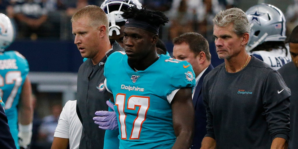 Miami Dolphins' Allen Hurns takes two brutal blows to the head on