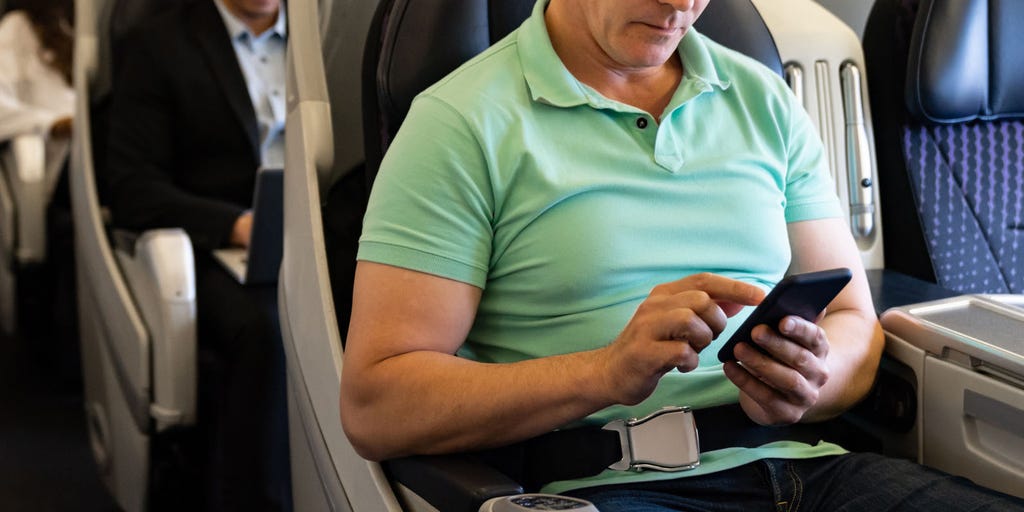 Men should consider limiting cell phone use to protect sperm quality, study says - Vimarsana News