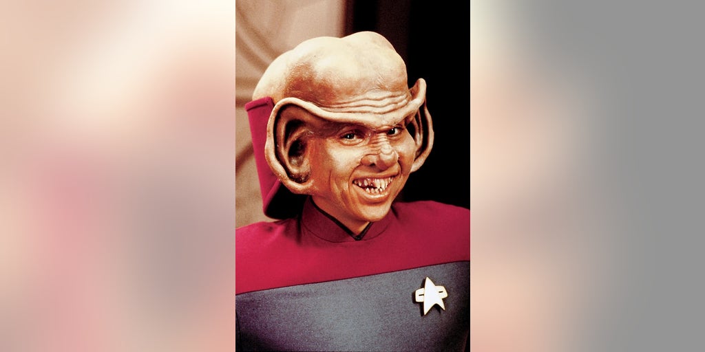Aron Eisenberg, played ‘Nog’ on ‘Star Trek: Deep Space Nine’ spinoff series, dies at 50