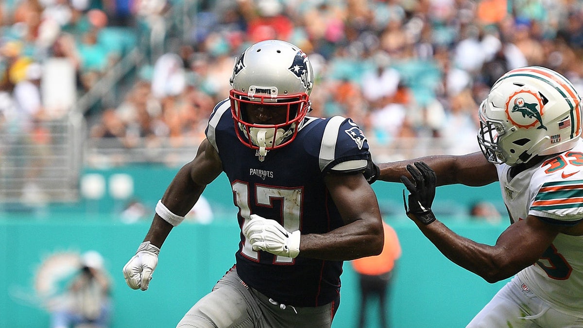 Antonio Brown #17 of the New England Patriots in action against the Miami Dolphins at Hard Rock Stadium on September 15, 2019 in Miami, Florida. (Photo by Mark Brown/Getty Images)