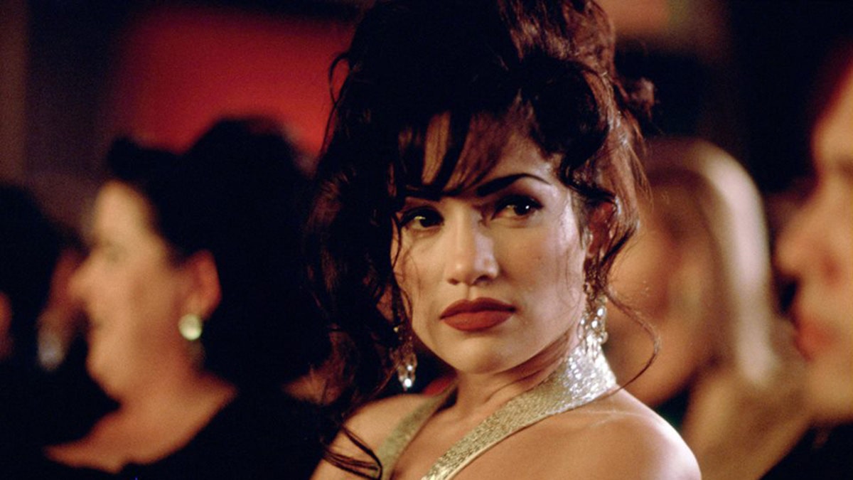 'Selena' starring Jennifer Lopez is coming to Hulu in Jan. 2021.