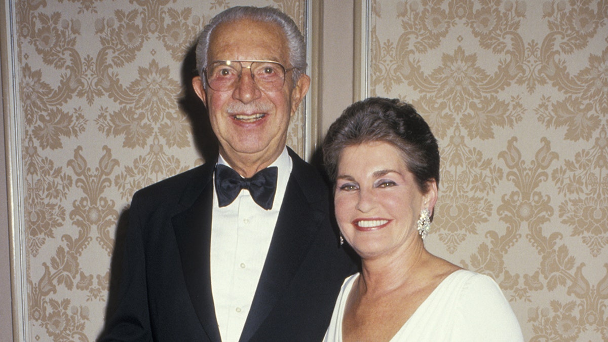 Harry and Leona Helmsley on Oct. 14, 1987 at Pierre Hotel in New York City. (Ron Galella, Ltd./Ron Galella Collection via Getty Images)