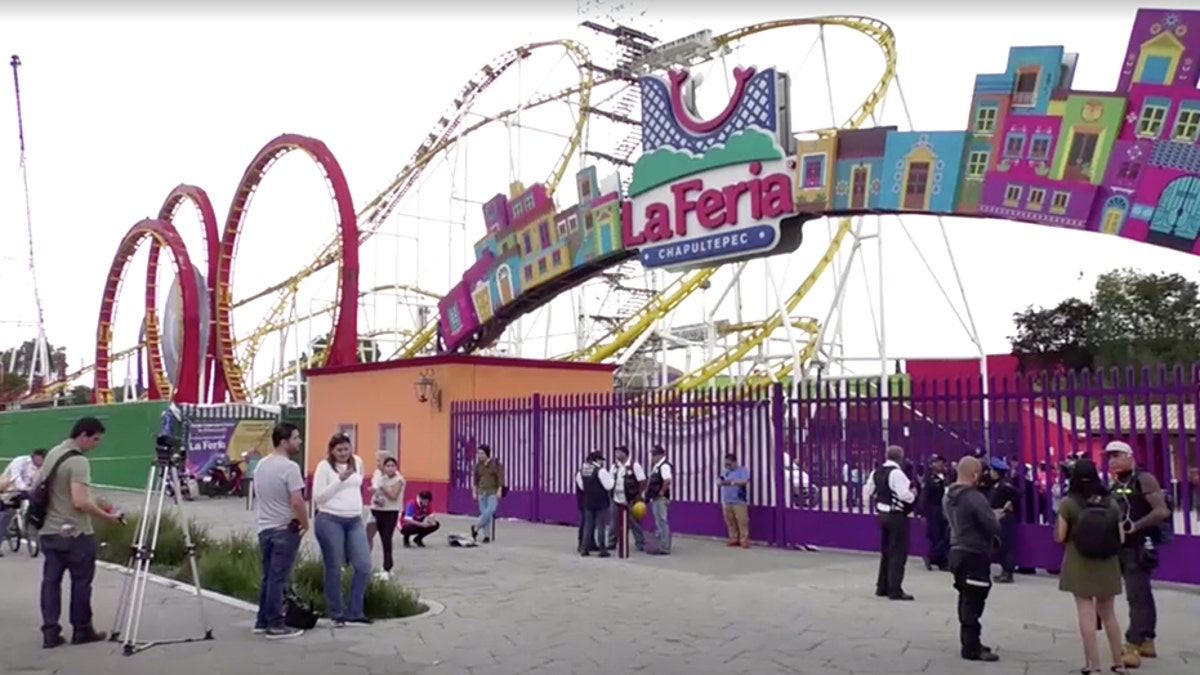 Mexico roller coaster plunges killing 2 at amusement park