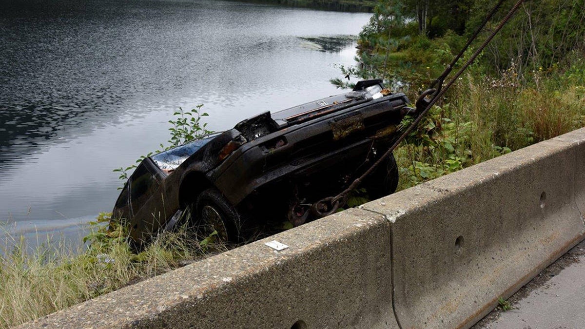 The body of Janet Farris was found in her car which had been submerged in Lake Griffin in British Columbia for 27 years.