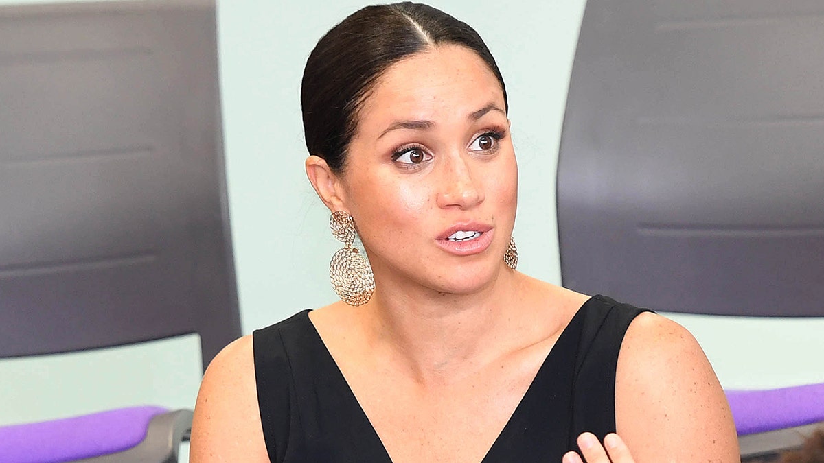 CAPE TOWN, SOUTH AFRICA - SEPTEMBER 25: Meghan, Duchess of Sussex visits mothers2mothers during her royal tour of South Africa with Prince Harry, Duke of Sussex on September 25, 2019 in Cape Town, South Africa. mothers2mothers (m2m) is an African not-for-profit organisation with the vision of a healthy, HIV-free Africa. The organisation trains and employs women living with HIV as frontline health workers across eight African nations. (Photo by Paul Edwards - Pool/Getty Images)